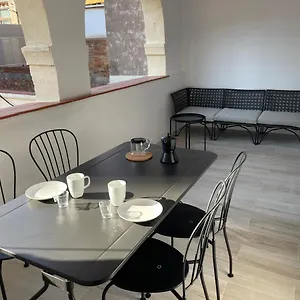 - Iberia Appartement